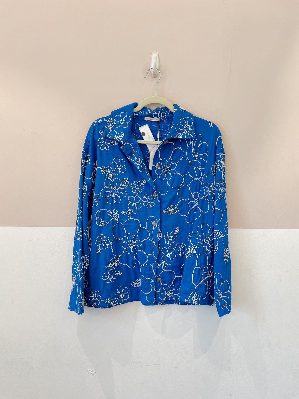 Camisa azul bordada Onni M