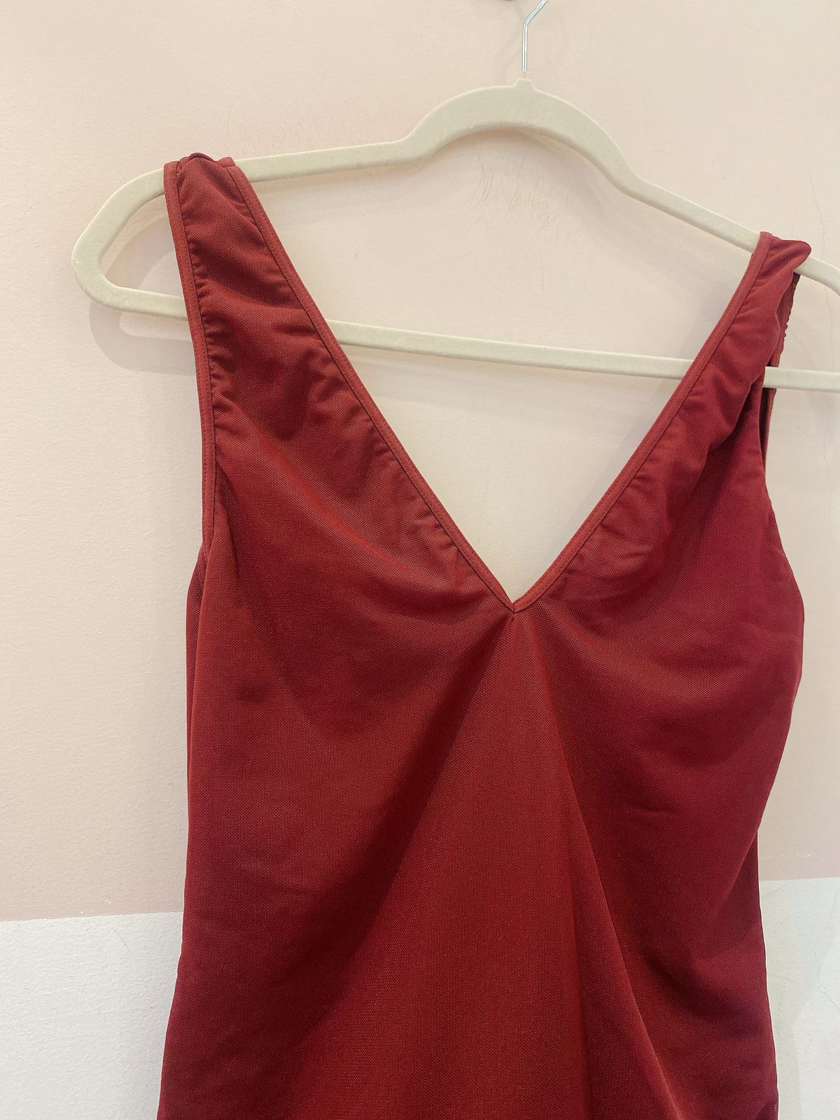 Body vinho A. Niemeyer G