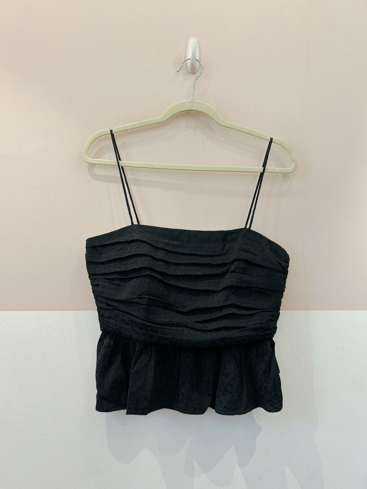 Top preto pregas peplum Animale 40