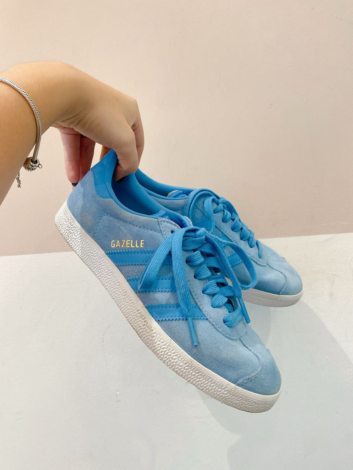 Tênis Adidas gazelle azul 35