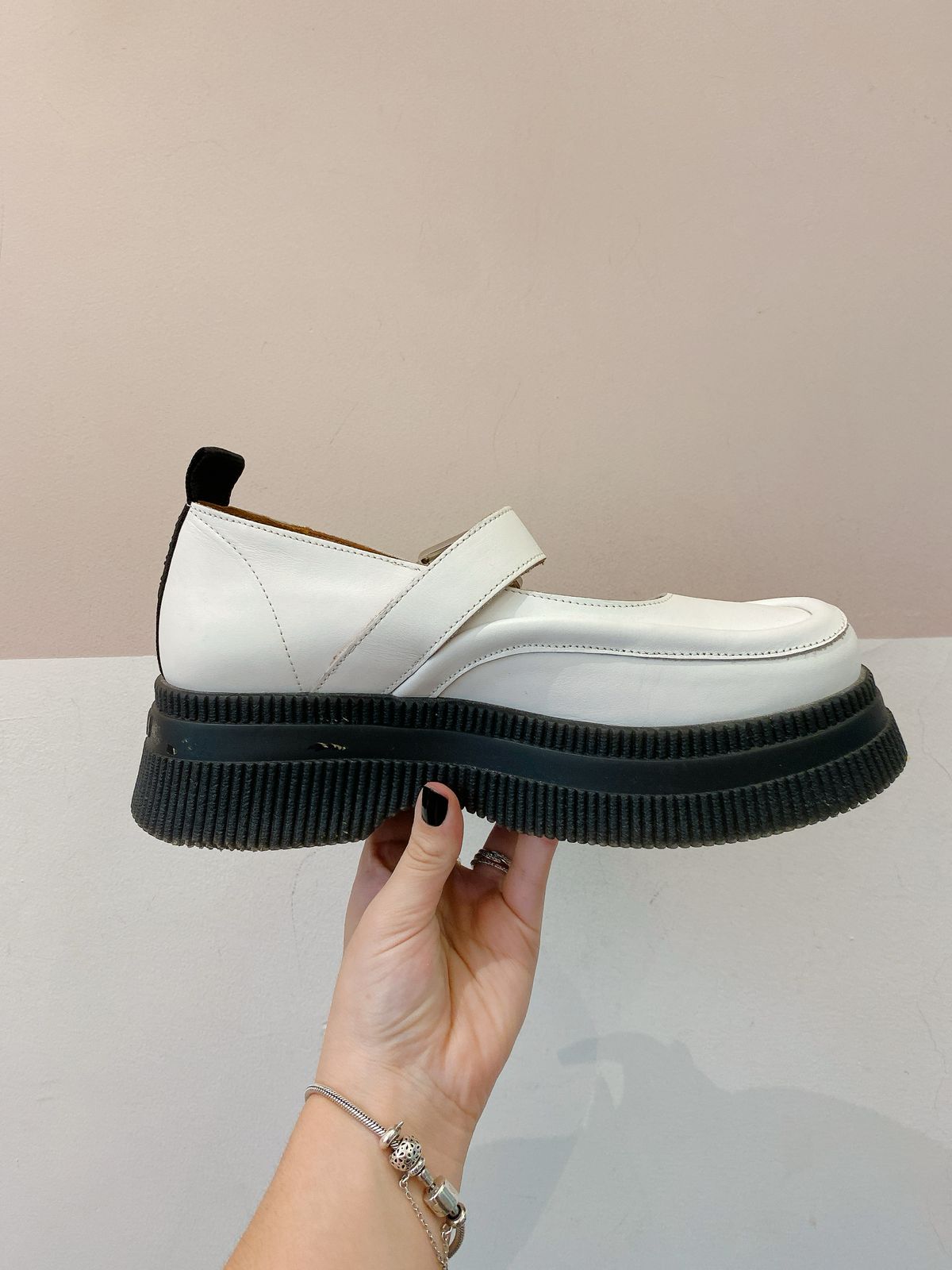 Sapato couro Ganni 37