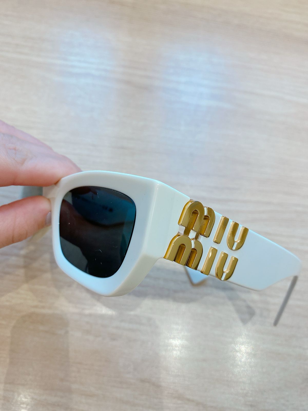 Óculos branco Miu Miu