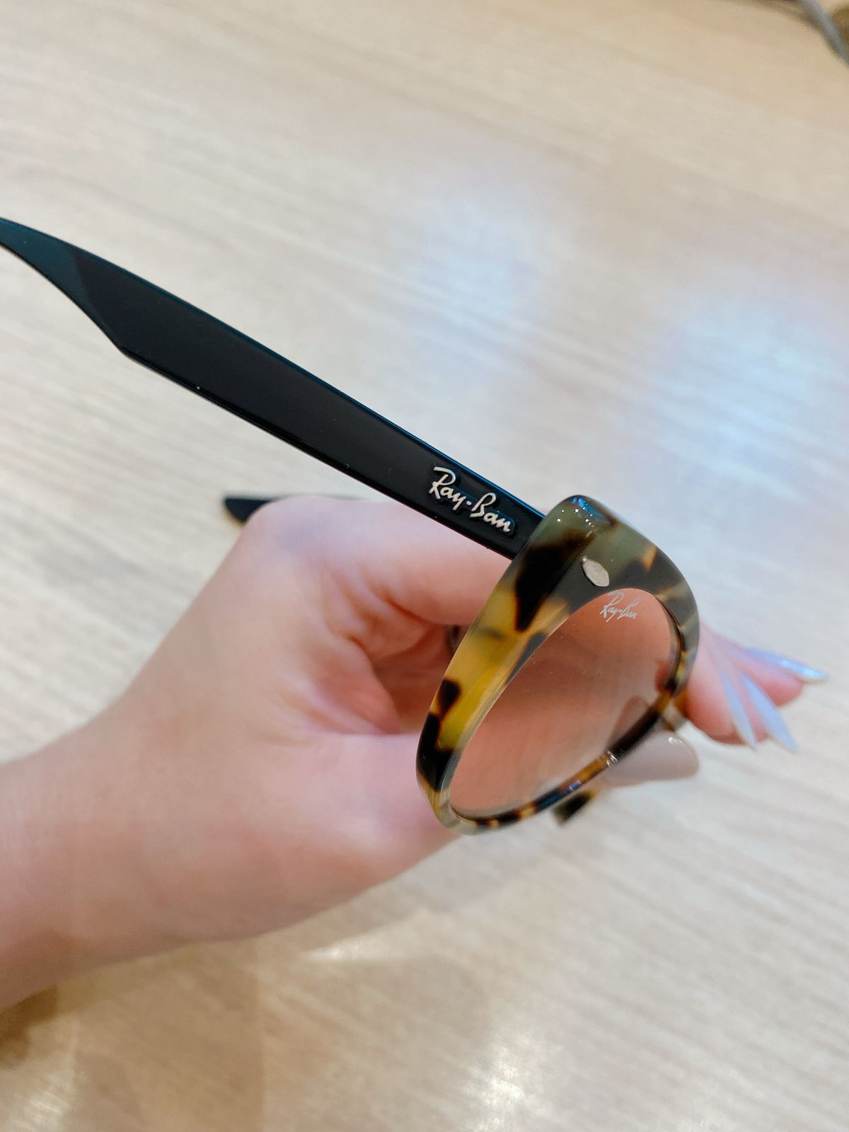 Óculos gatinho RayBan