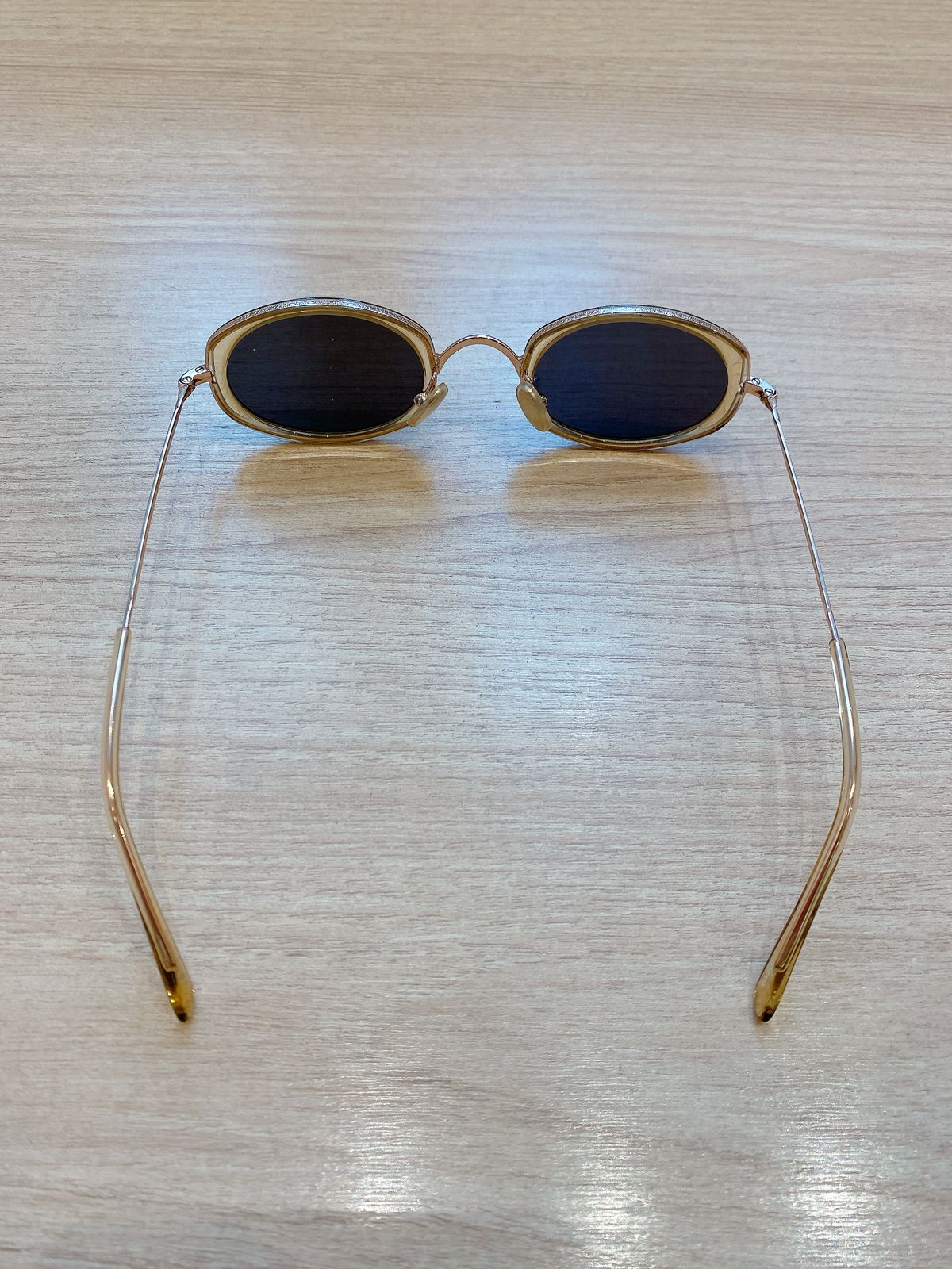 Óculos oval Illesteva