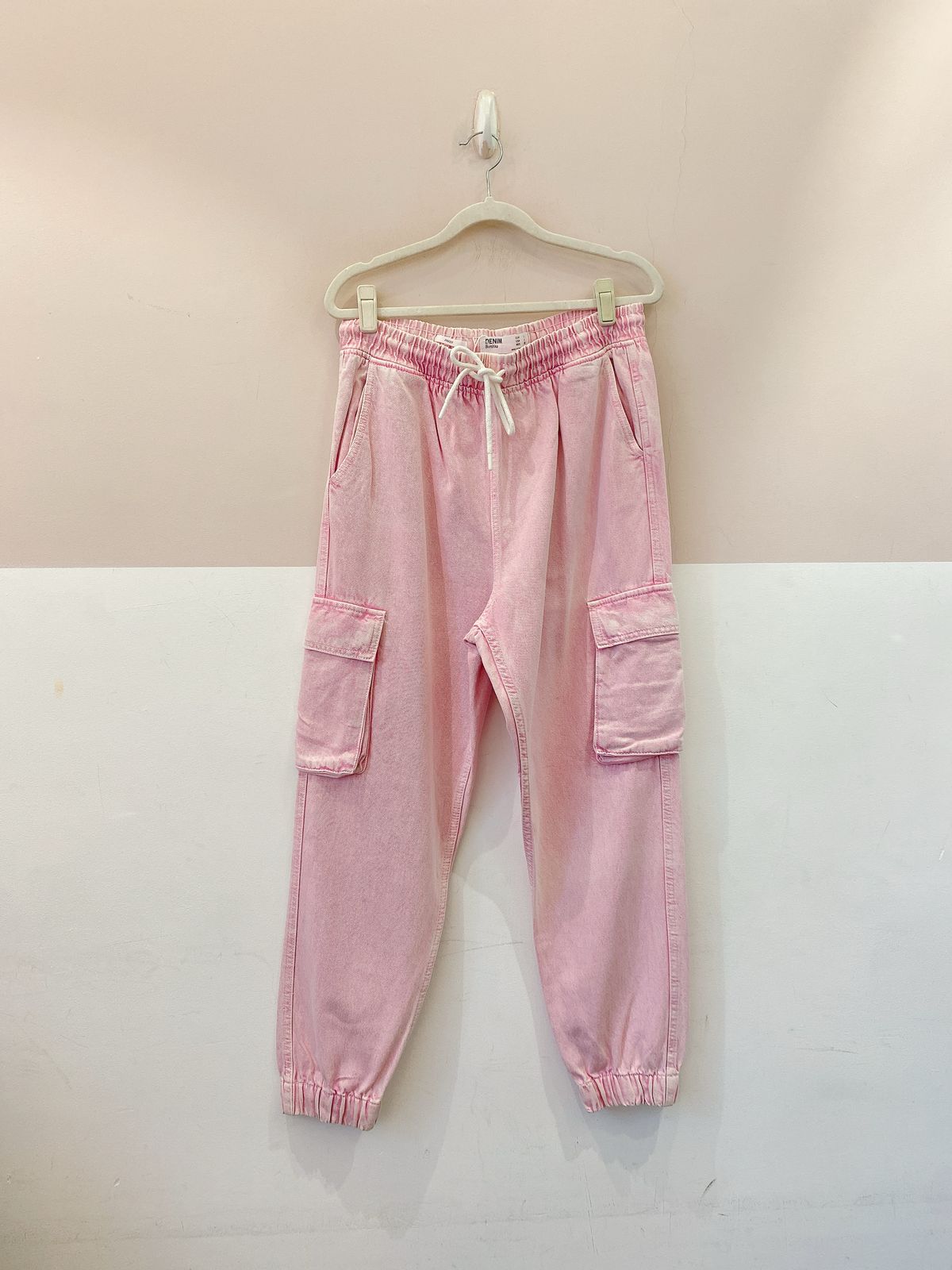 Calça jogger sarja rosa bolsos Bershka G