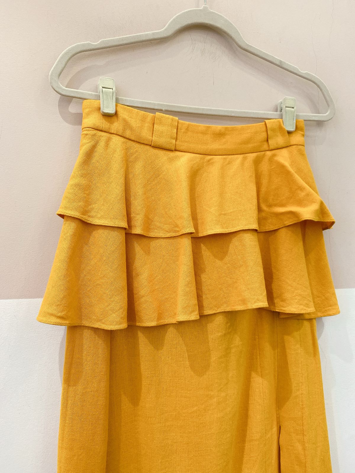 Saia midi mostarda peplum BY NV 36