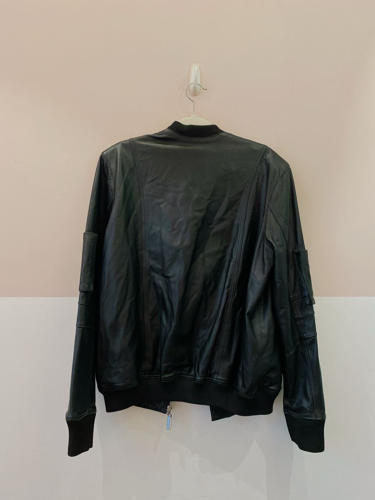 Jaqueta oversized couro preta Kor Collection 36