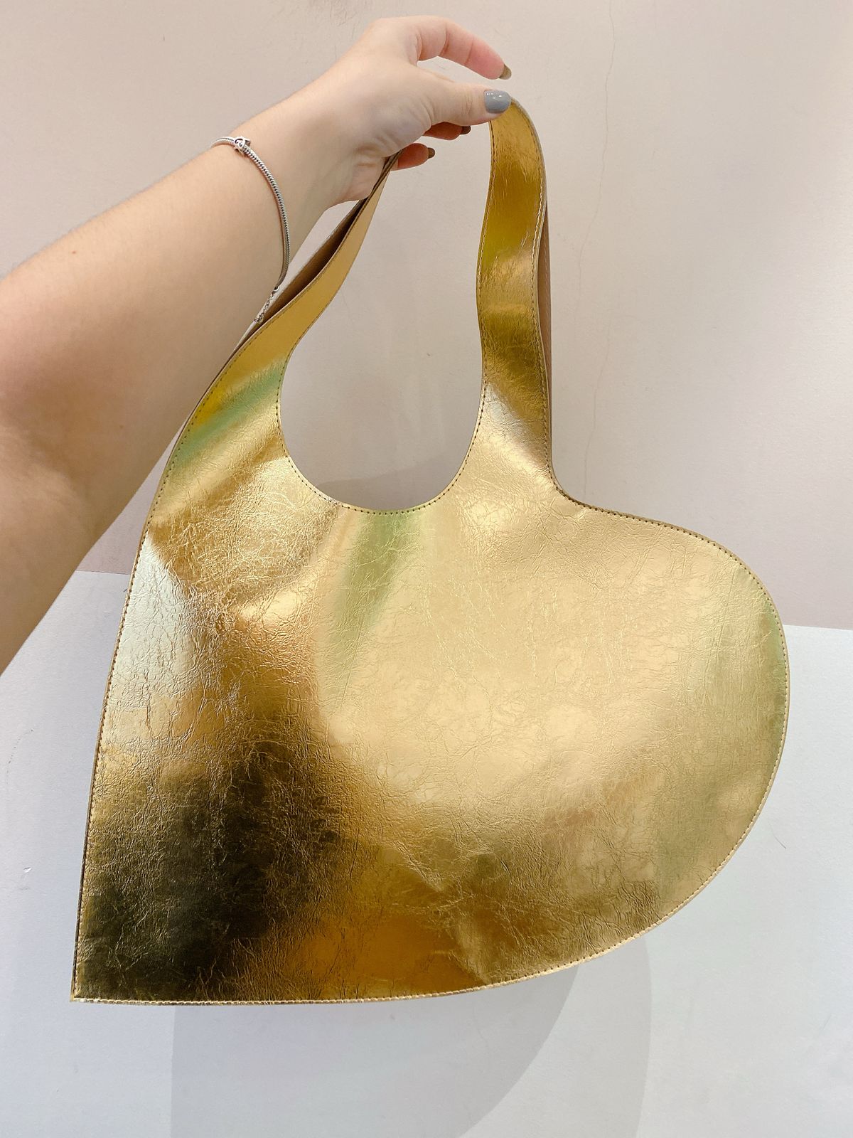 Bolsa metálica coração