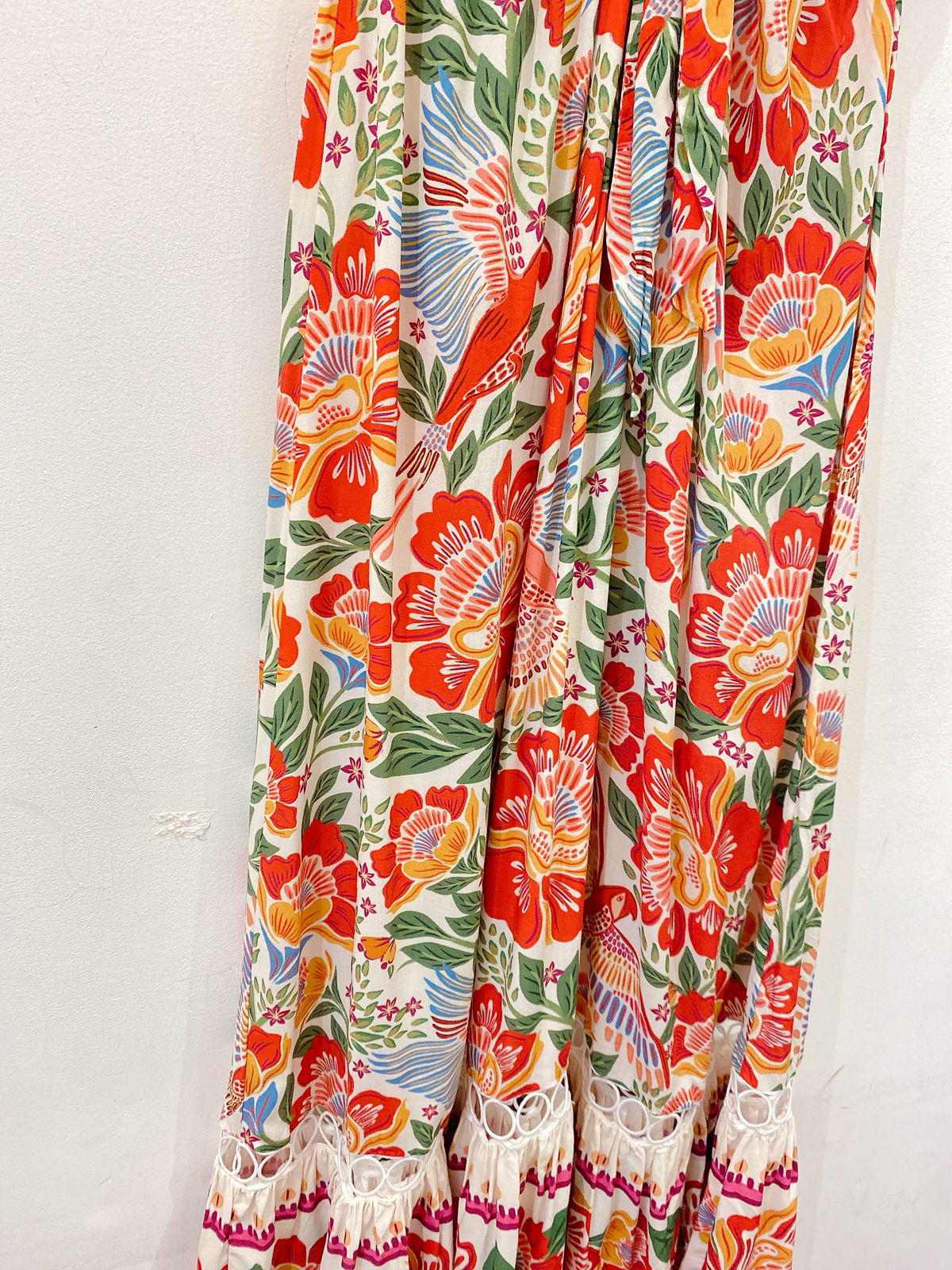 Vestido longo floral recortes Farm P