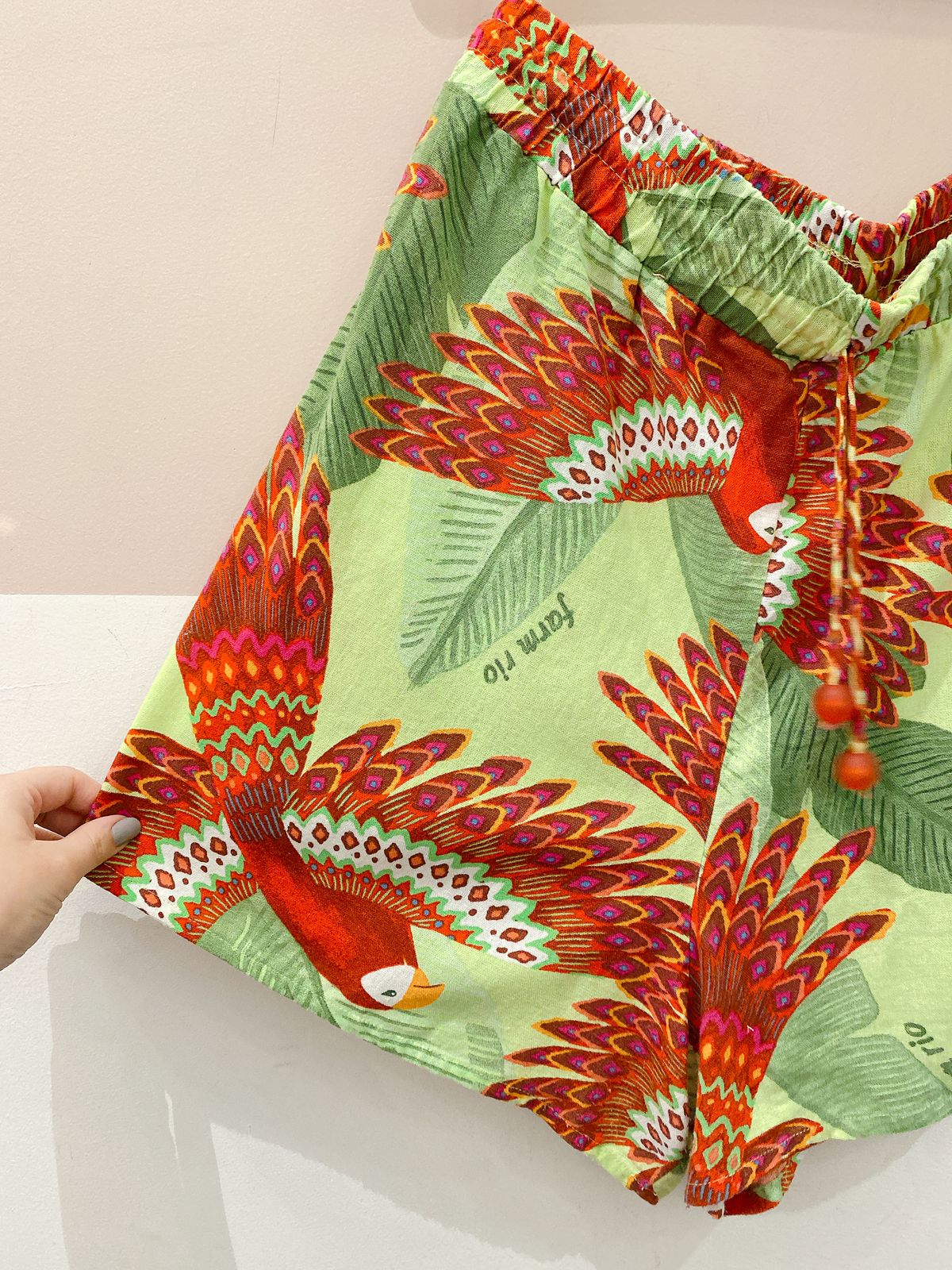 Short estampa araras Farm G