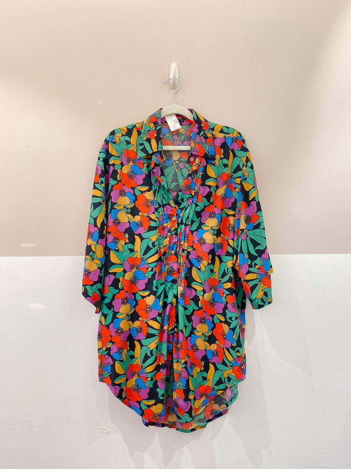 Camisa floral colorida Totem M