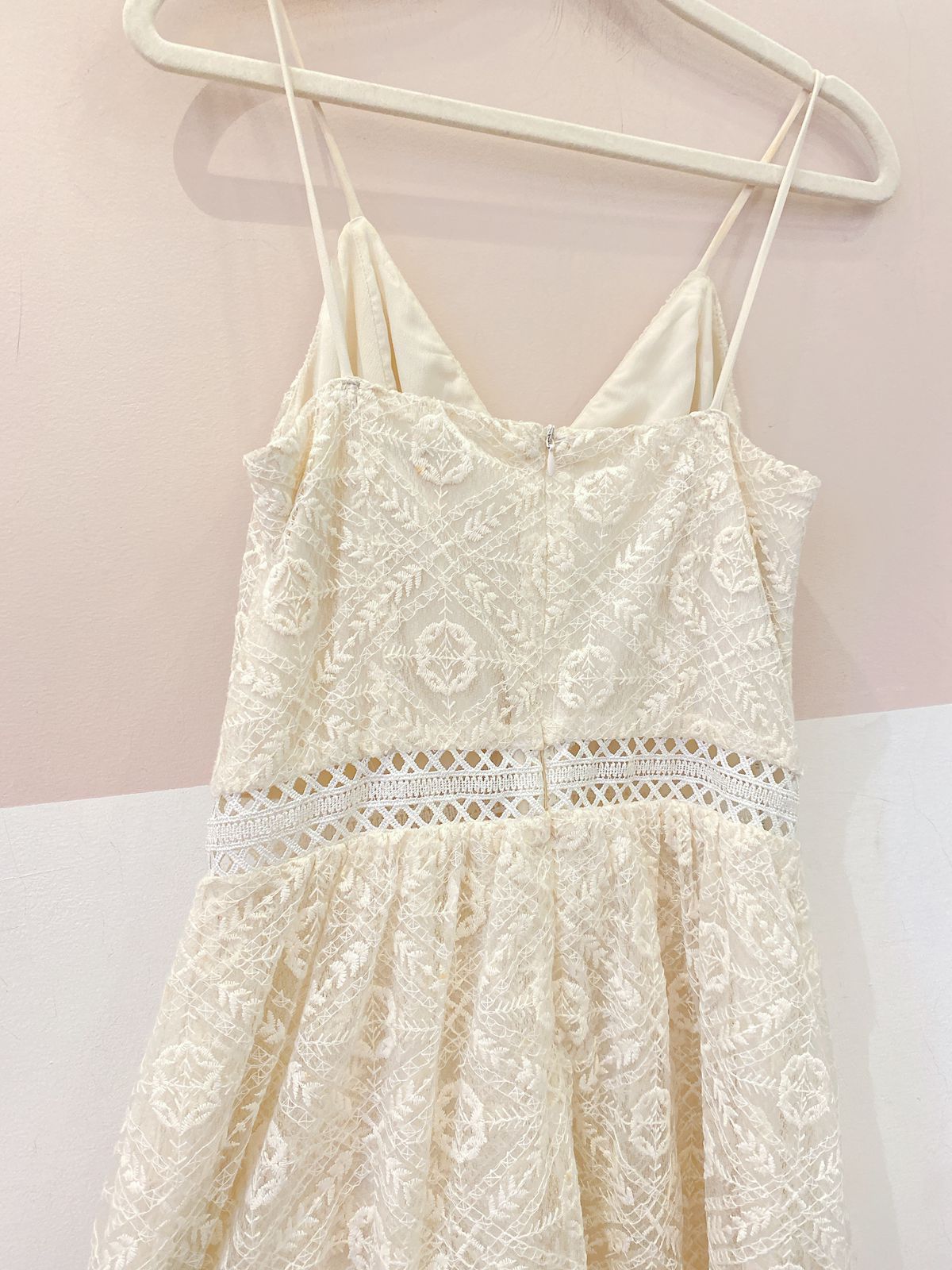 Vestido off renda Le lis blanc 38