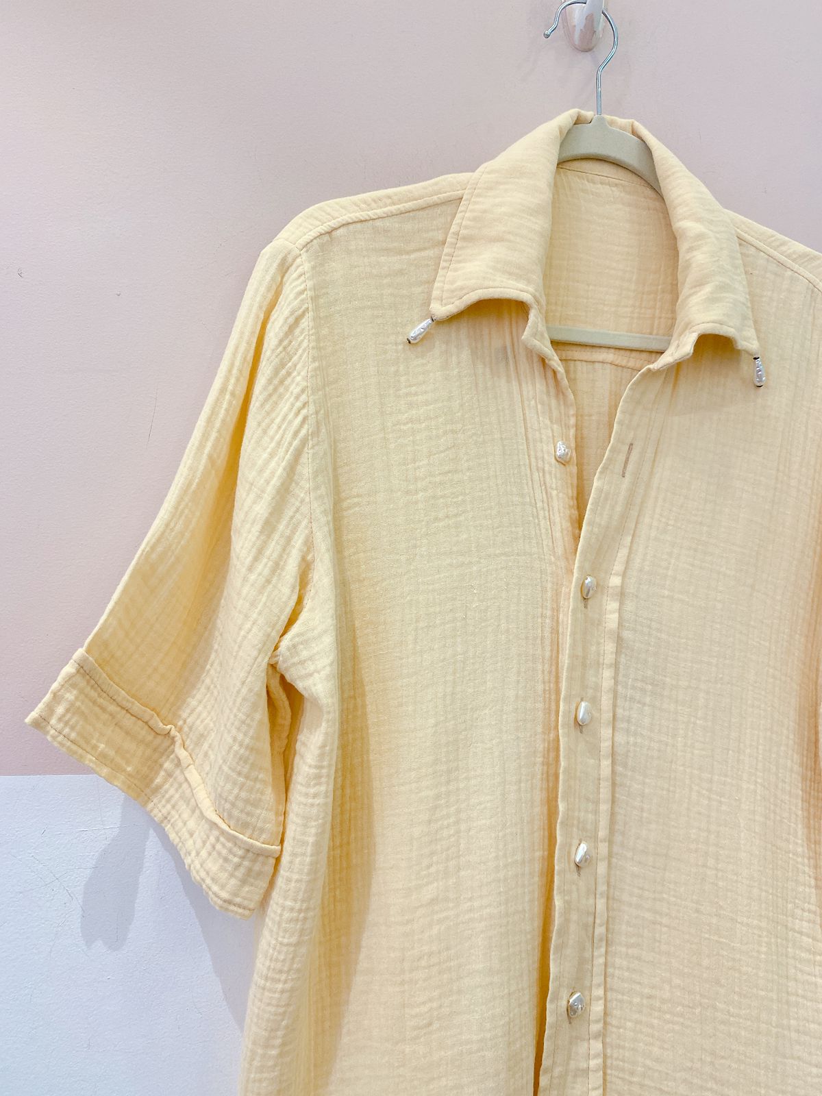 Camisa amarelinha Valônia Veras P