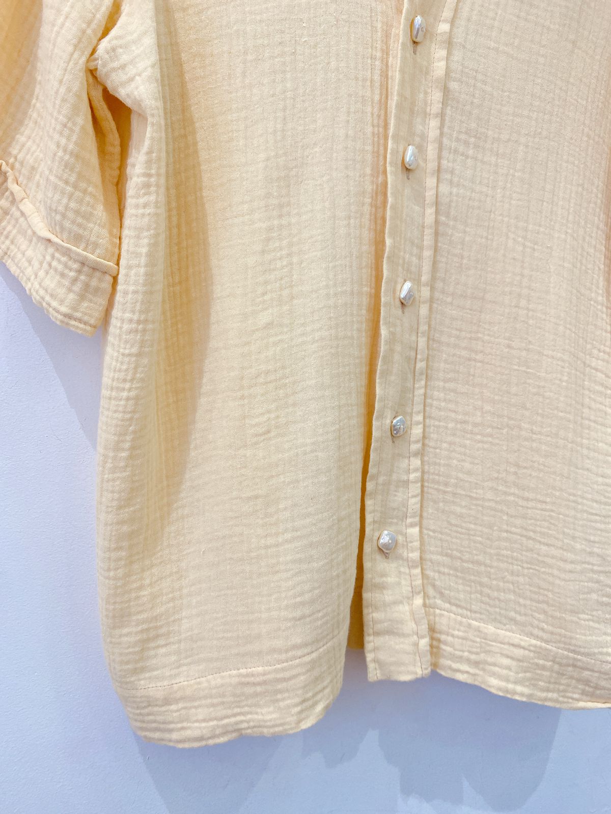 Camisa amarelinha Valônia Veras P