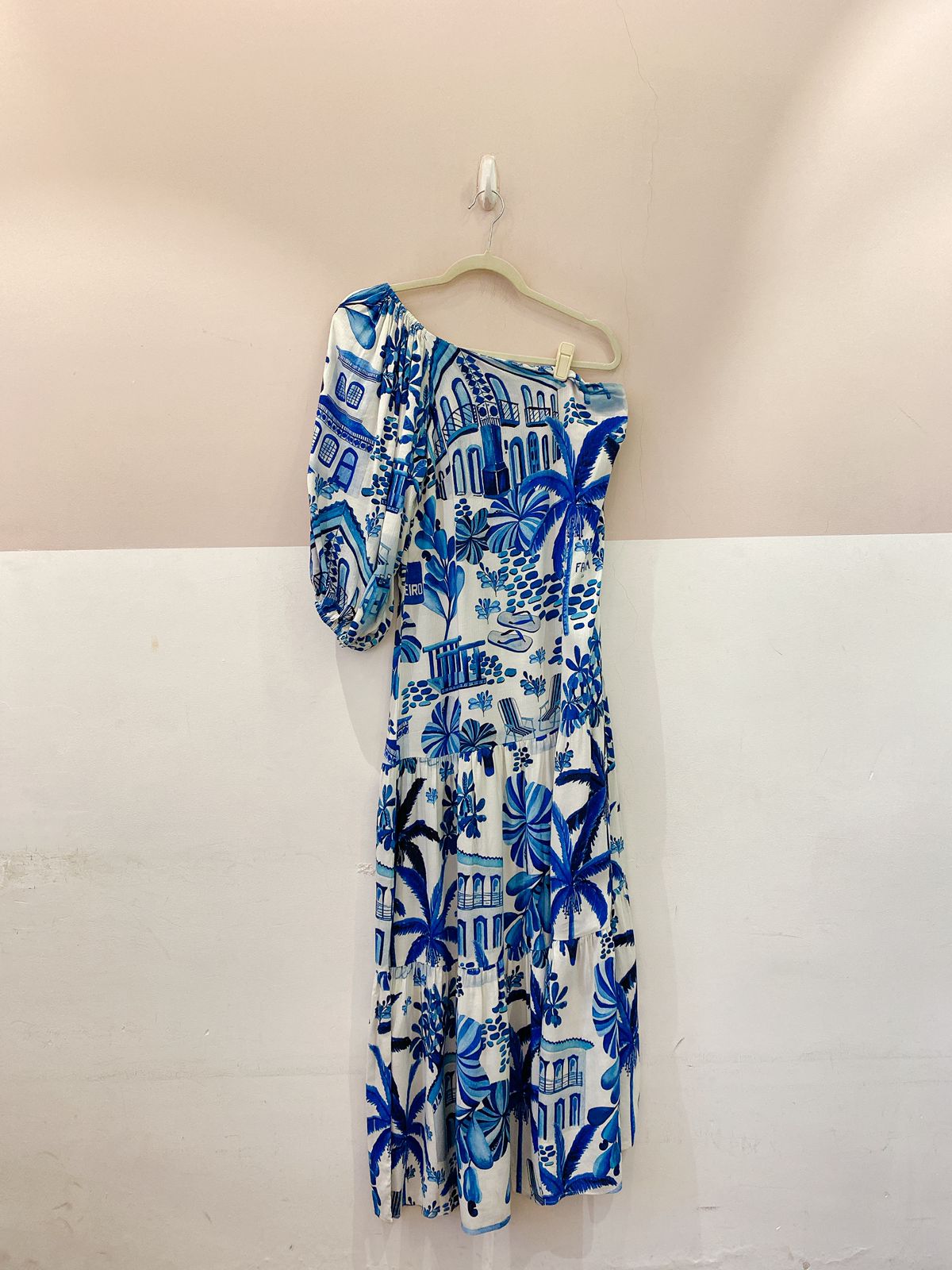 Vestido ombro só estampa azul Farm M