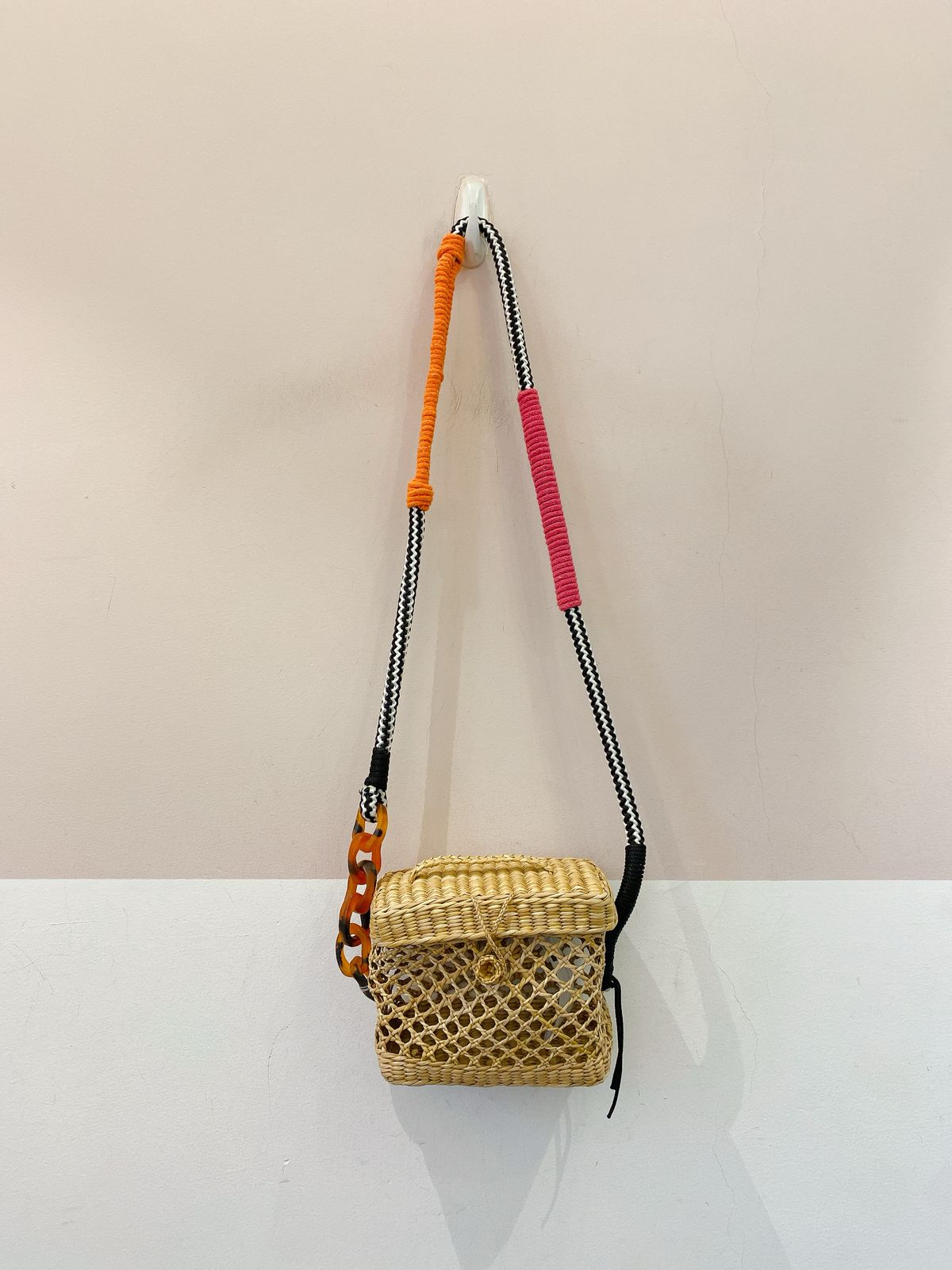 Bolsa palha alça colorida Nannacay