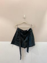 Short couro fake preto Zara M