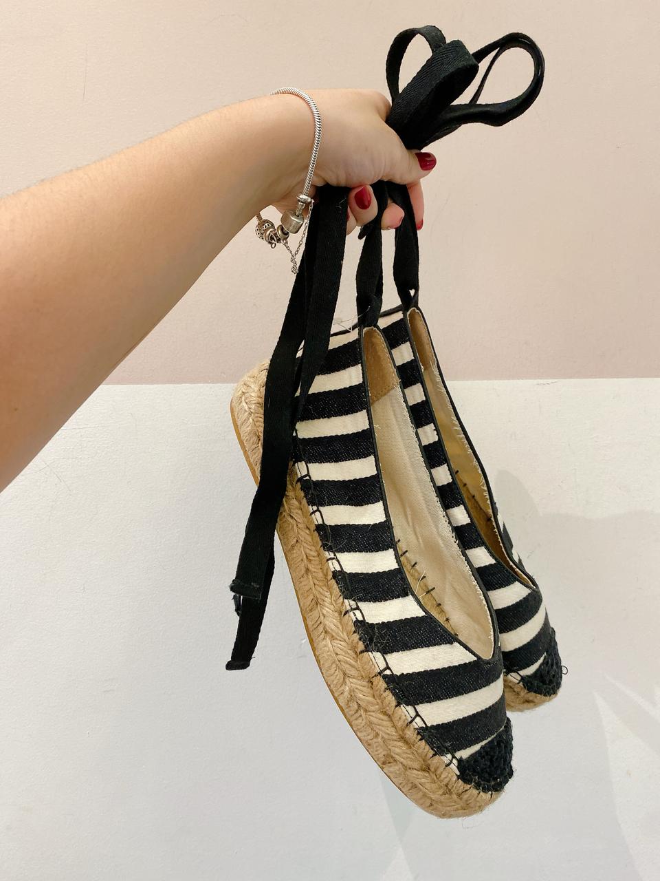 Espadrilhe listrada p&b Maria Filó 38