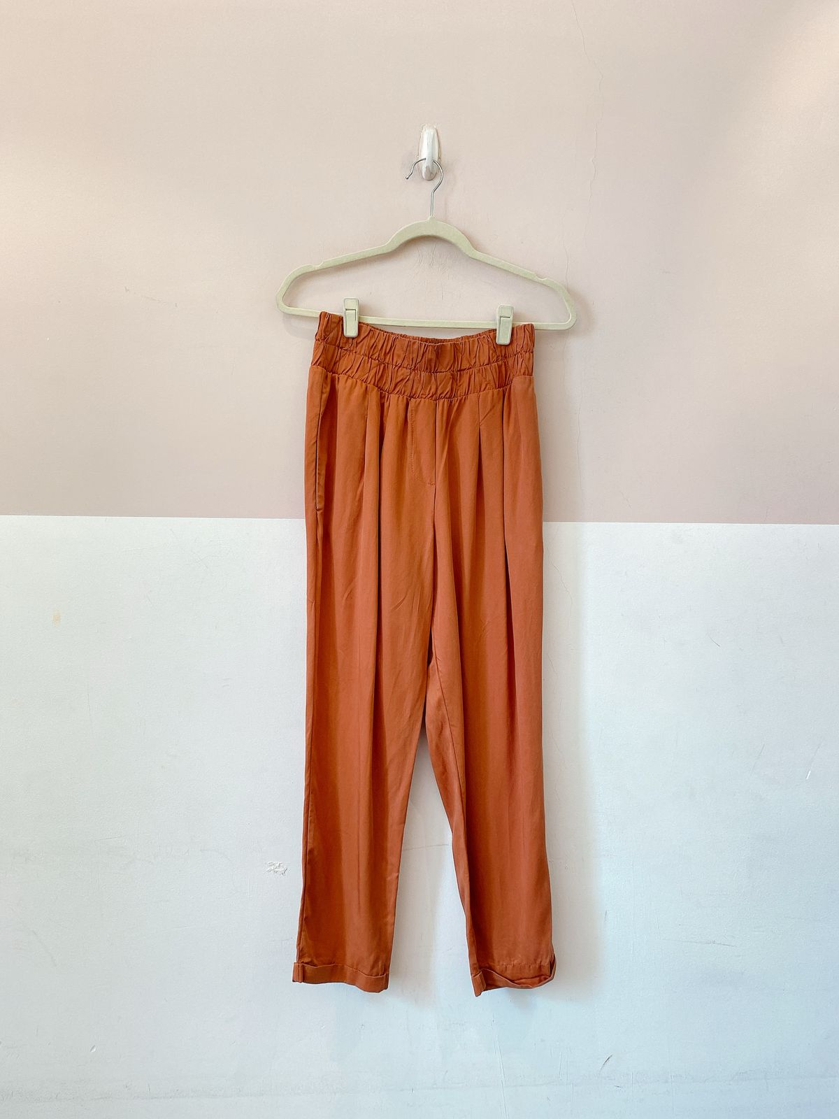 Calça cós largo marrom Chez Nous M