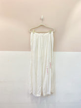 Calça branca laise bordada EVE G