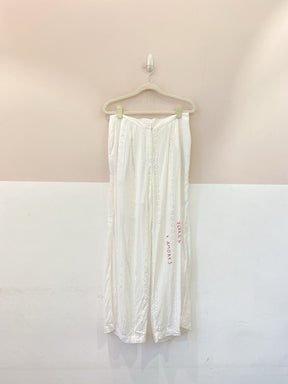 Calça branca laise bordada EVE G