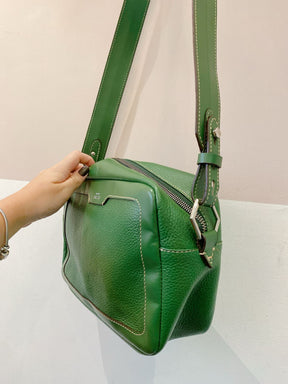 Bolsa verde média couro Arezzo