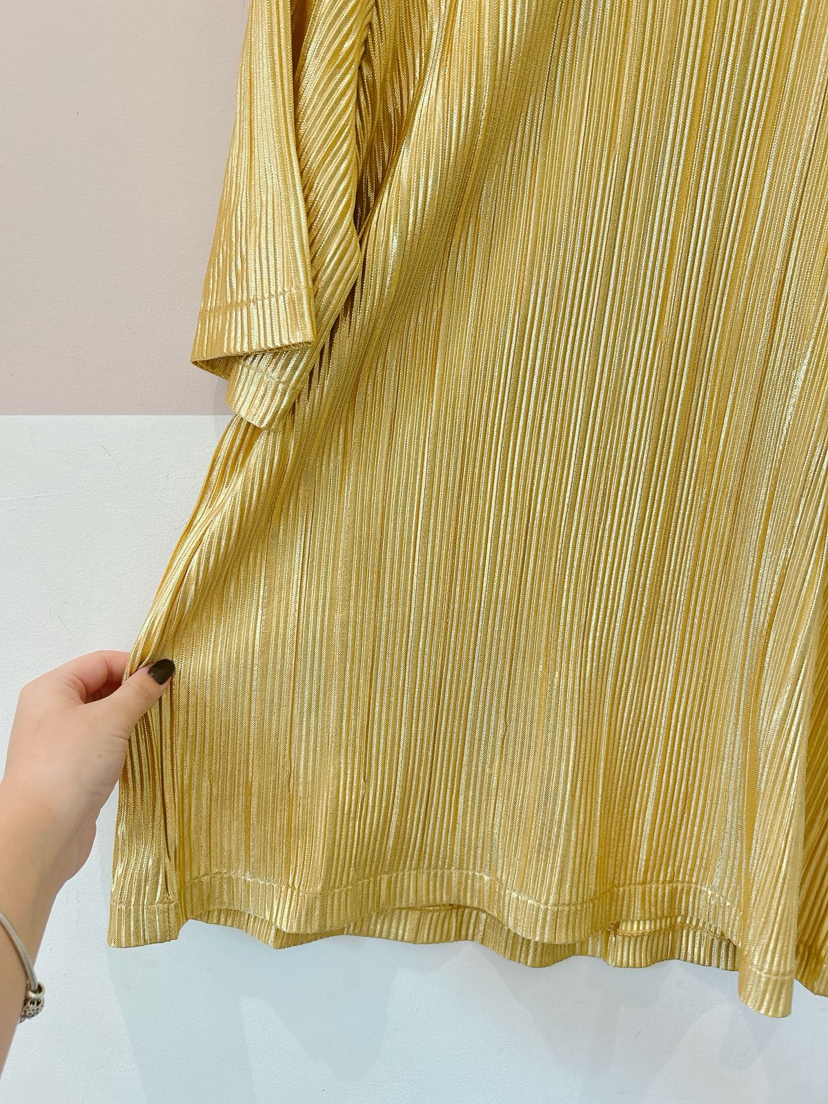 Bata plissada dourada Eugenia Sanson M