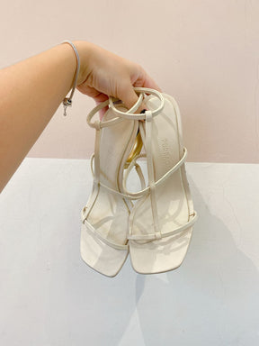 Sandália off white Ferragamo 37