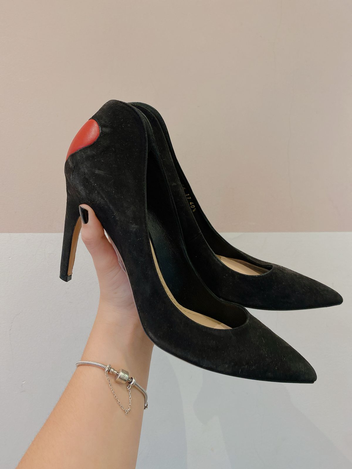 Scarpin preto coração Dior 38