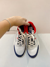 Tênis branco detalhes Fila 37