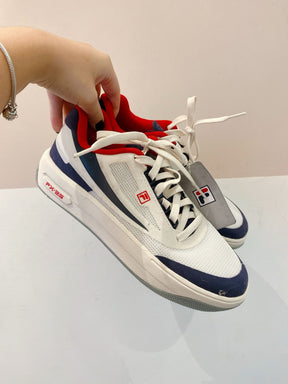 Tênis branco detalhes Fila 37