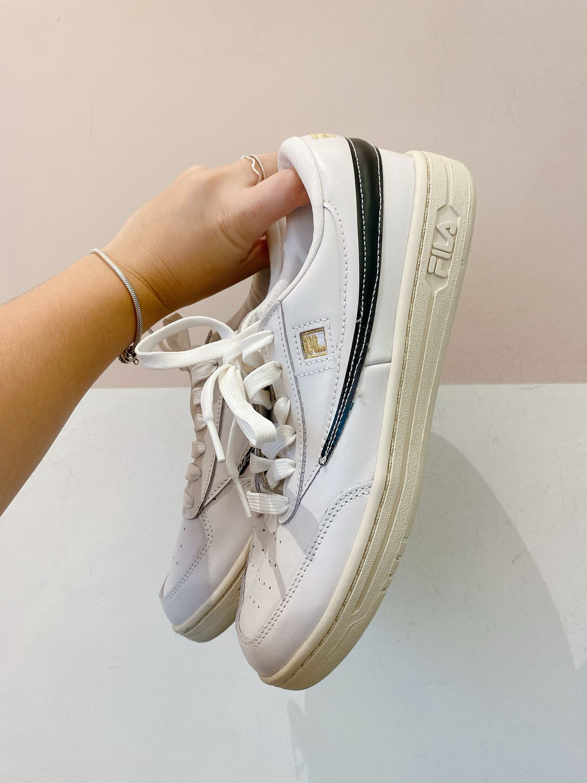 Tênis branco Fila origens 37