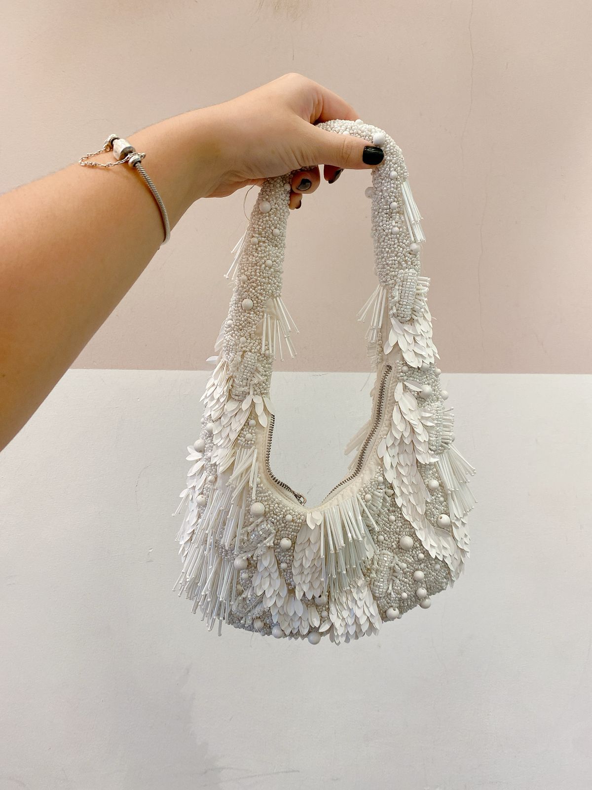 Bolsa miçangas branca Zara