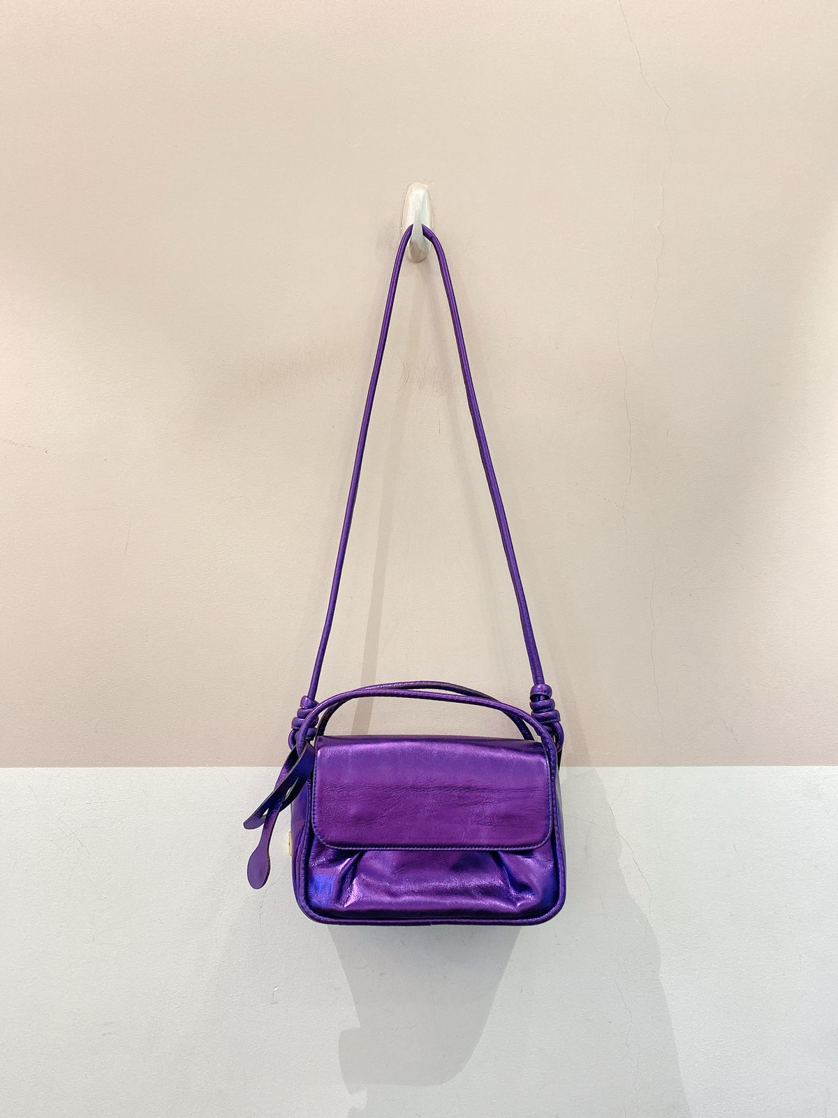 Bolsa roxa metálica La Spezia