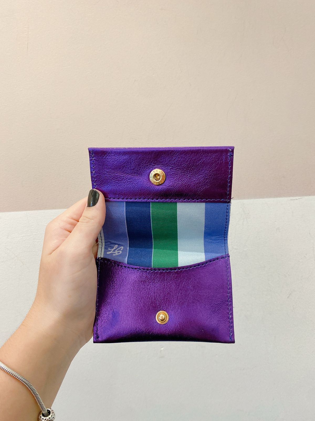 Bolsa roxa metálica La Spezia