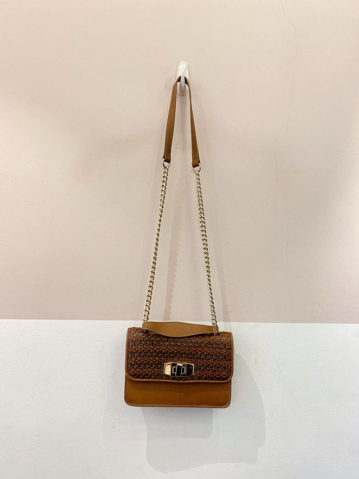 Bolsa marrom corrente Arezzo