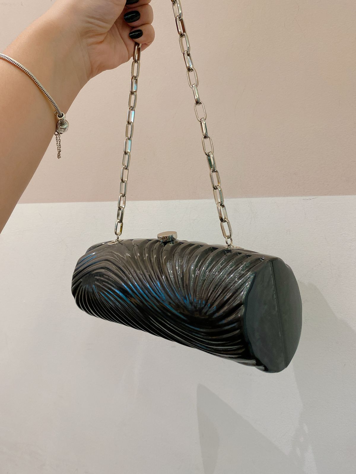 Bolsa cilíndrica preta Estilé