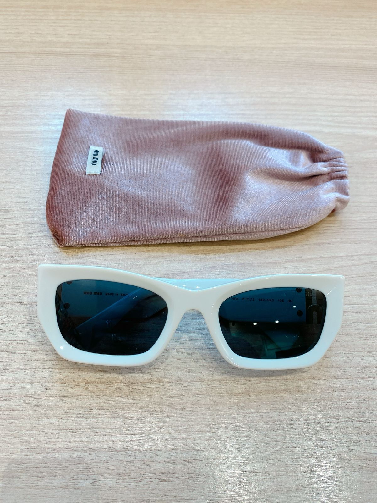 Óculos branco Miu Miu