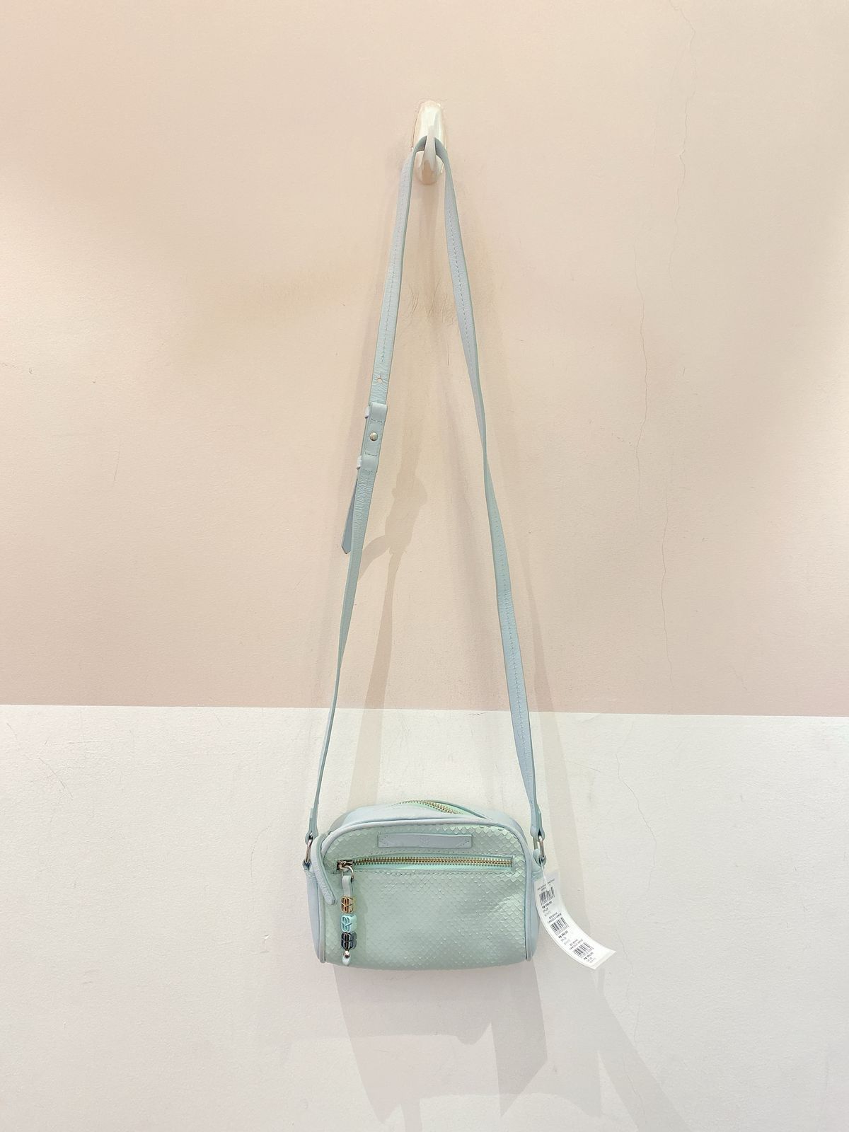 Bolsinha tiracolo verde-água Schutz