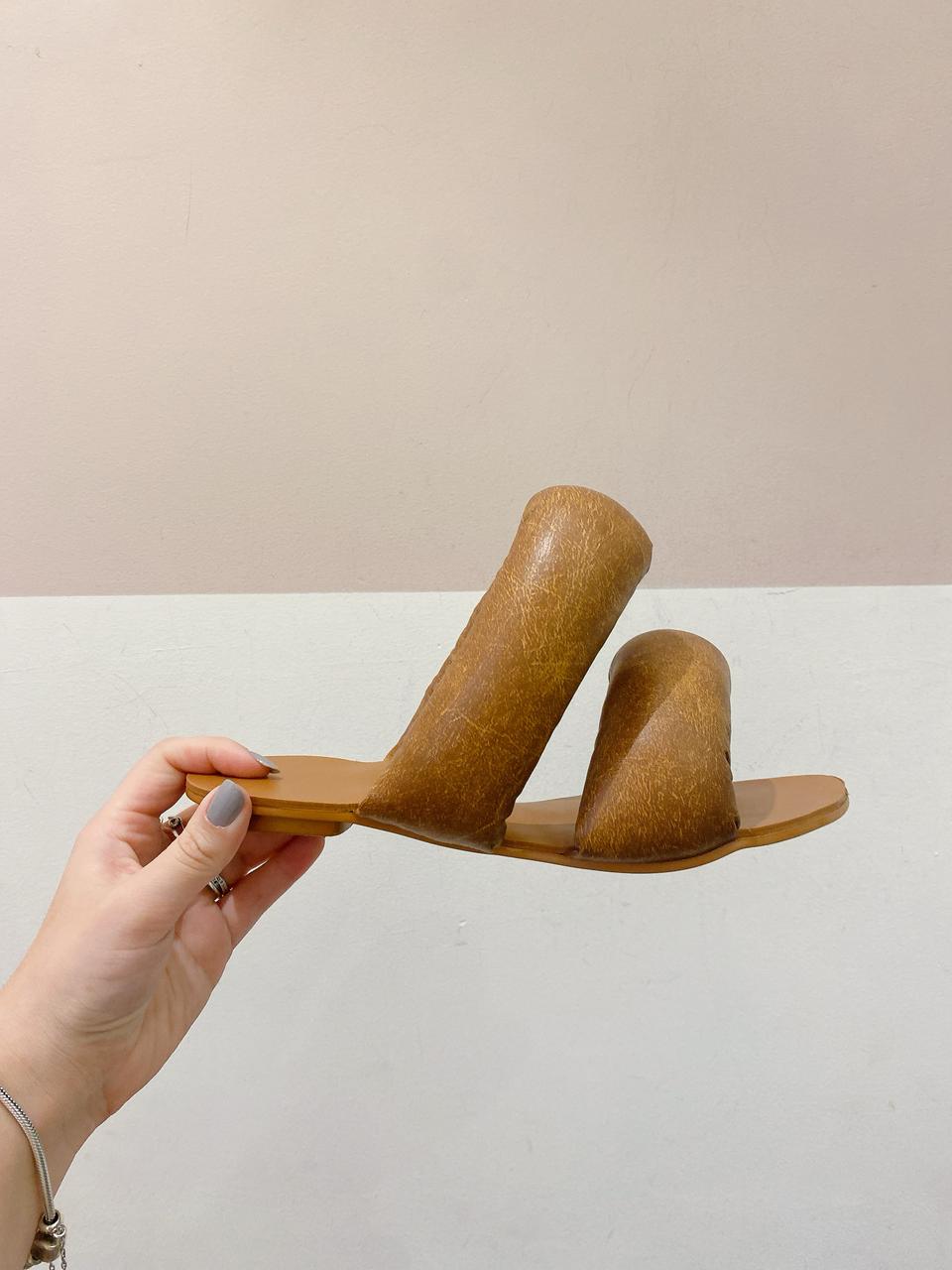 Sandália marrom acolchoada 38