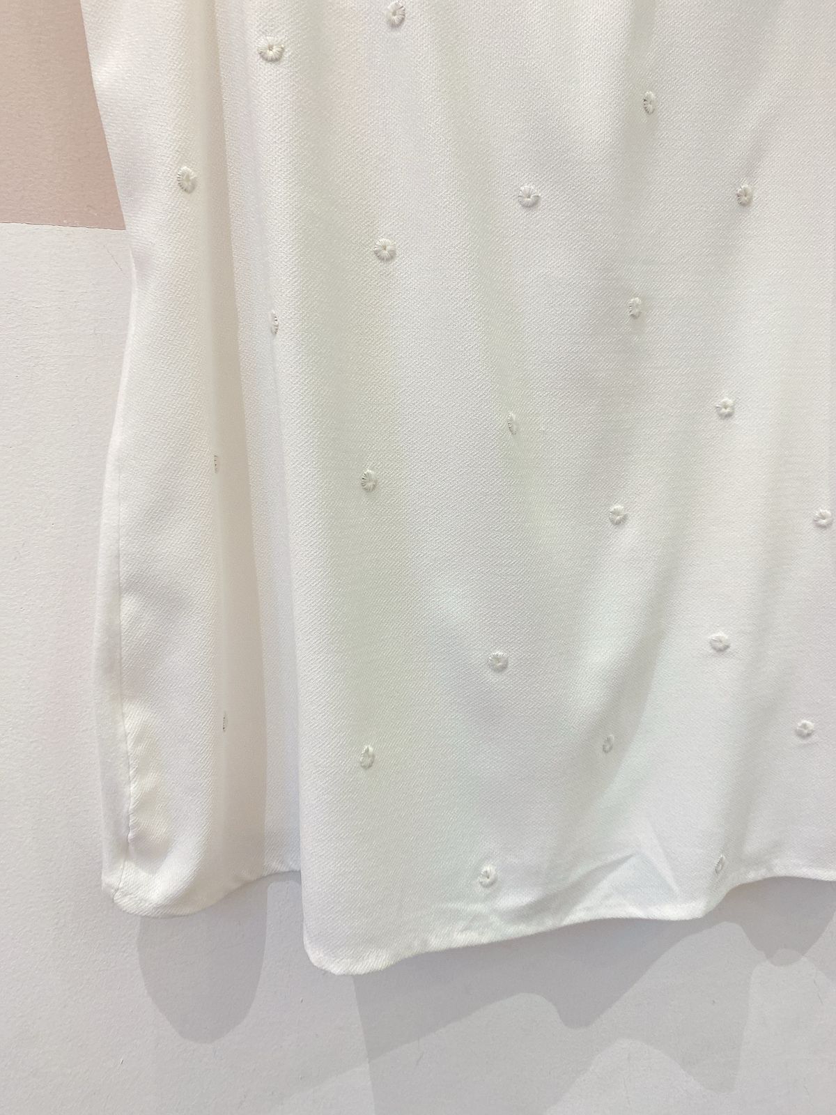 Regata branca bolinhas Maria Filó G