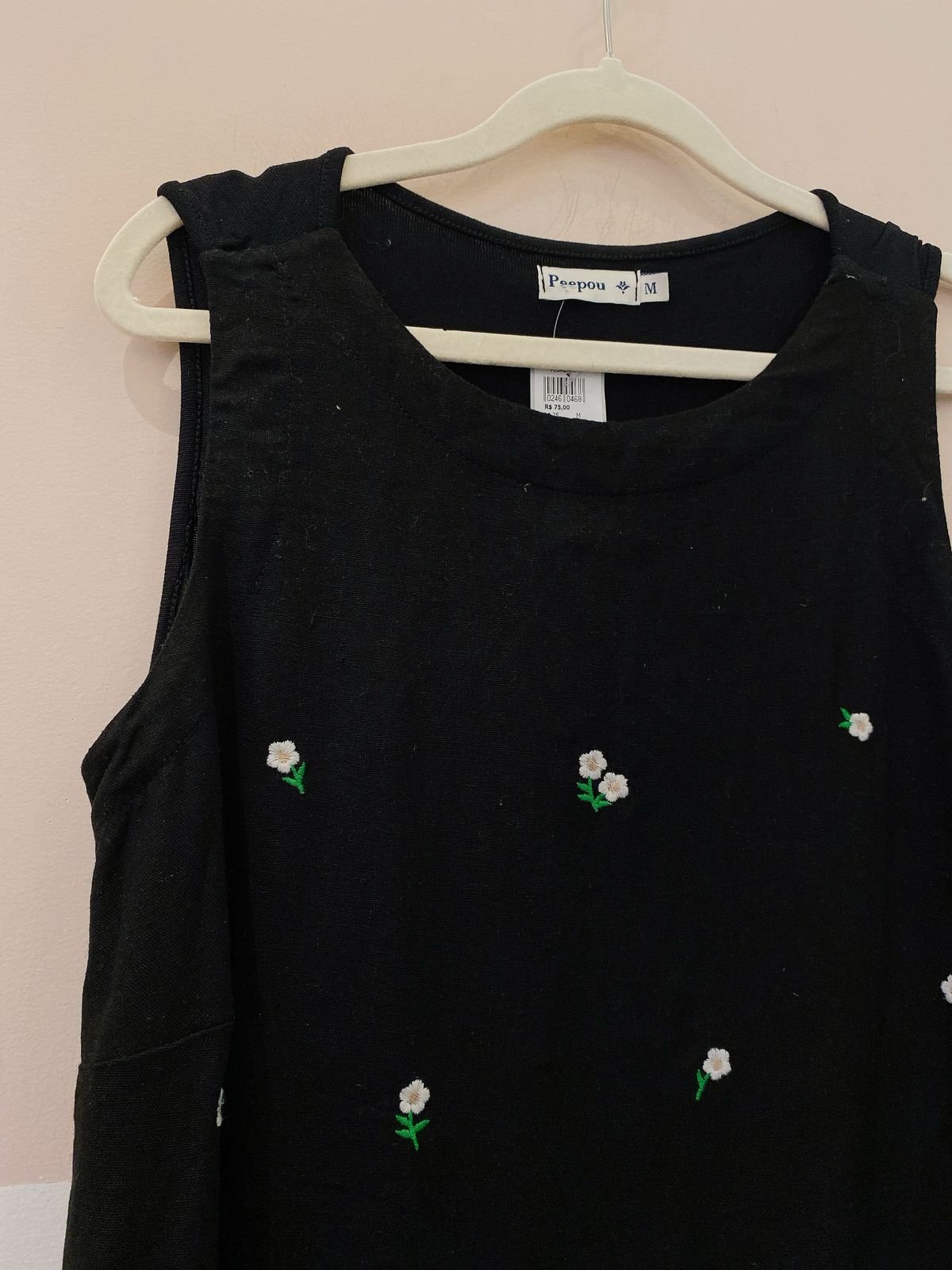 Blusa preta florzinhas Peepou M