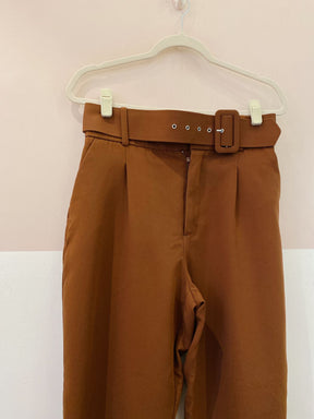 Calça social marrom com cinto Zara M