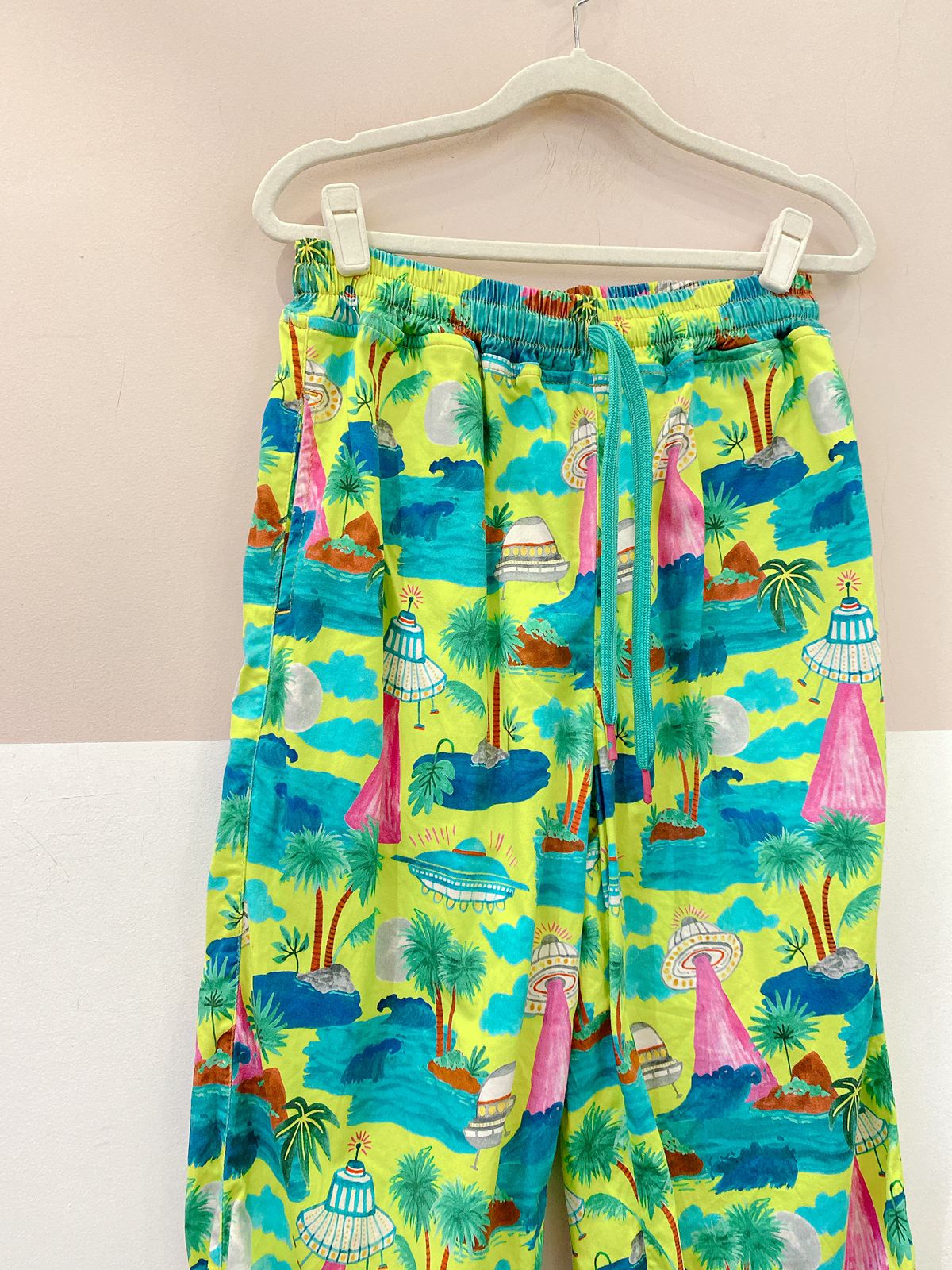 Calça estampada ampla 38