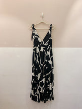 Vestido midi estampado p&b Farm P