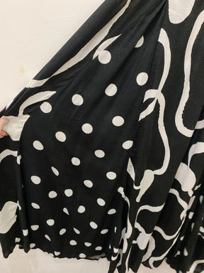 Vestido midi estampado p&b Farm P