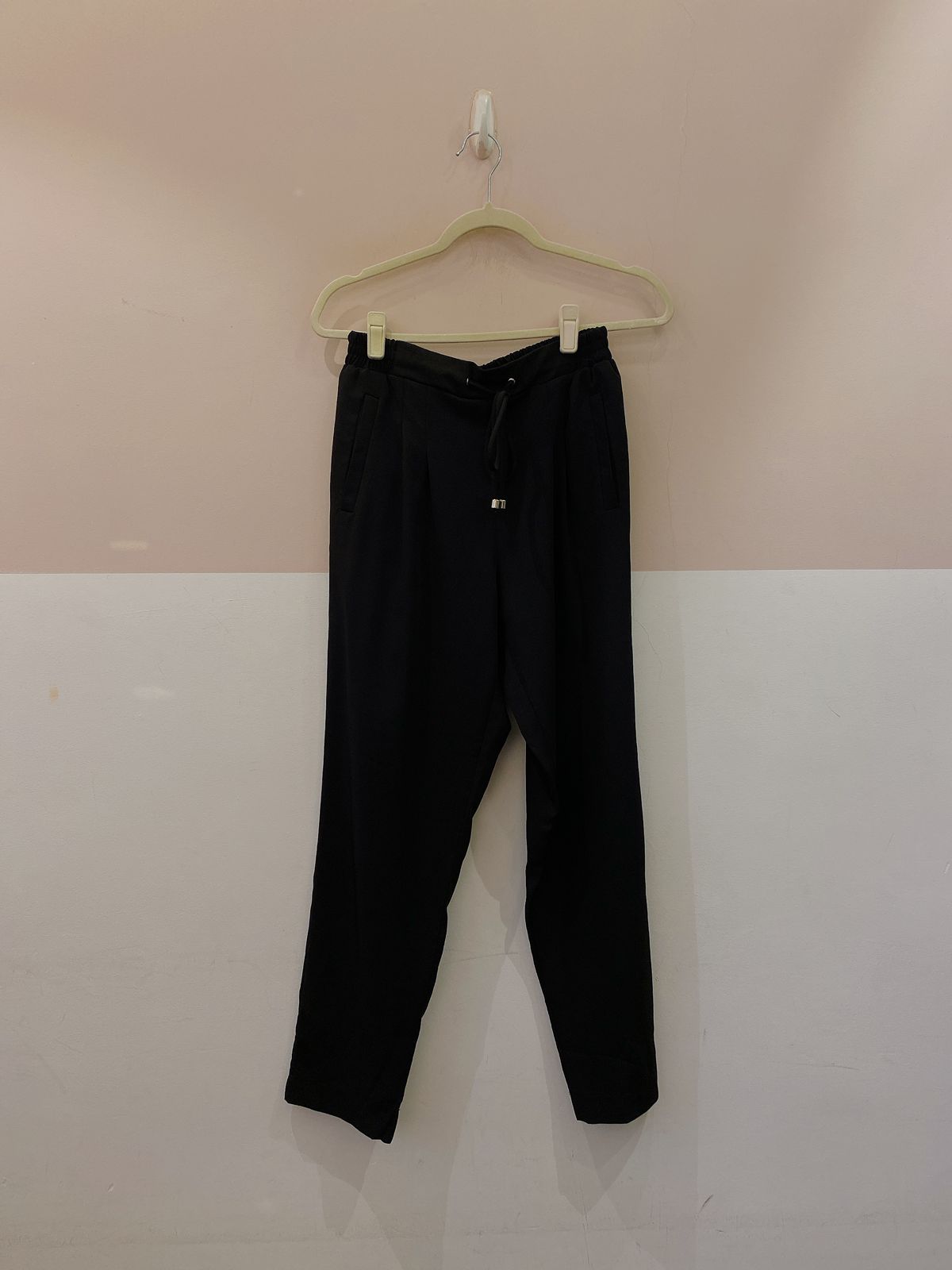 Calça preta básica Amaro 40