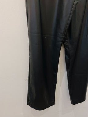 Calça couro fake cós elástico Zara M