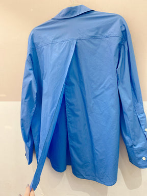 Camisa social azul abertura costas Zara M