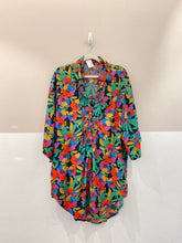 Camisa floral colorida Totem M